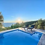 Golden Haven Luxe بيت للعطل *