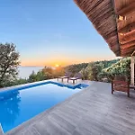 Golden Haven Luxe بيت للعطل