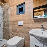 Golden Haven Luxe *