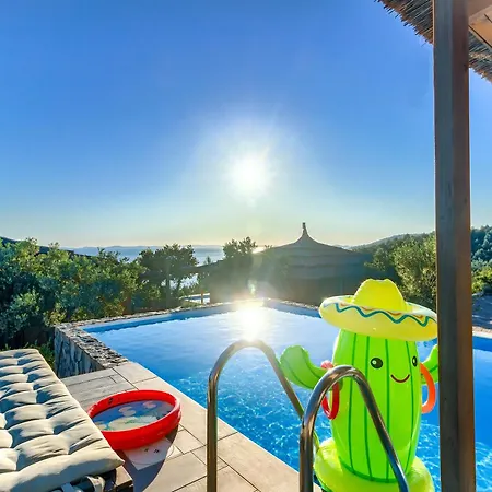 Golden Haven Luxe مورتير