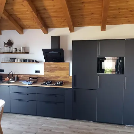 Golden Haven Luxe مورتير