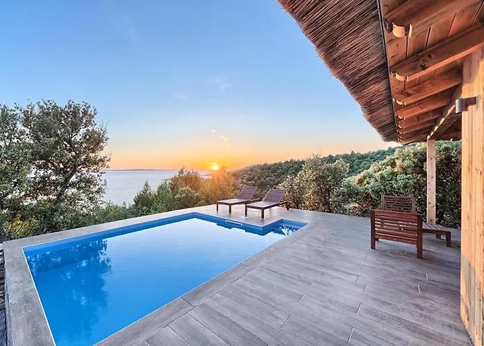 Golden Haven Luxe Ferienhaus