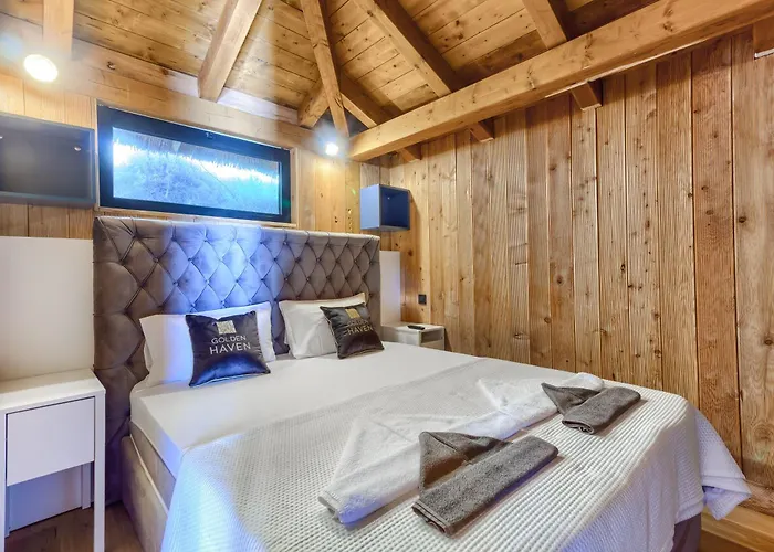 Golden Haven Luxe *