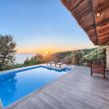 Golden Haven Luxe Ferienhaus